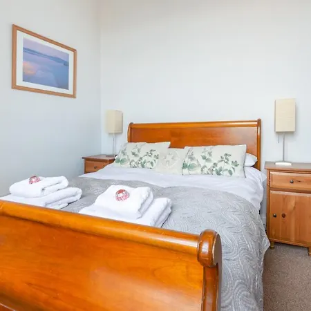 Beautiful City Center 1 Bed Apartment With Park View Edinburgh Exterior photo