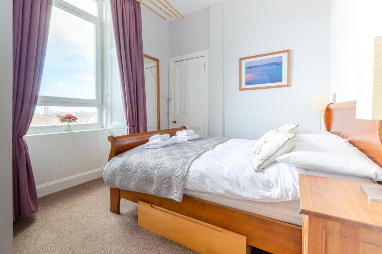 Beautiful Center 1 Bed With Park View Апартаменты