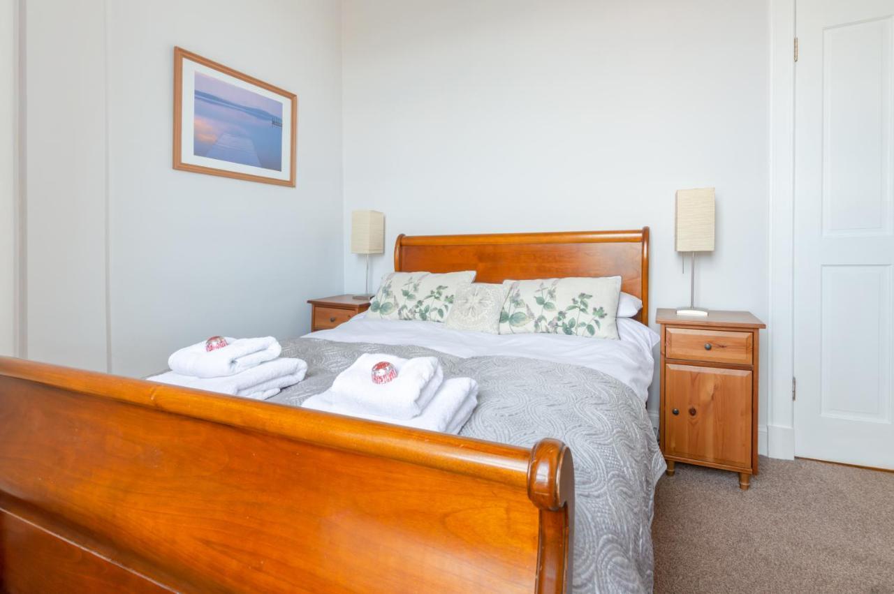 Апартаменты Beautiful Center 1 Bed With Park View