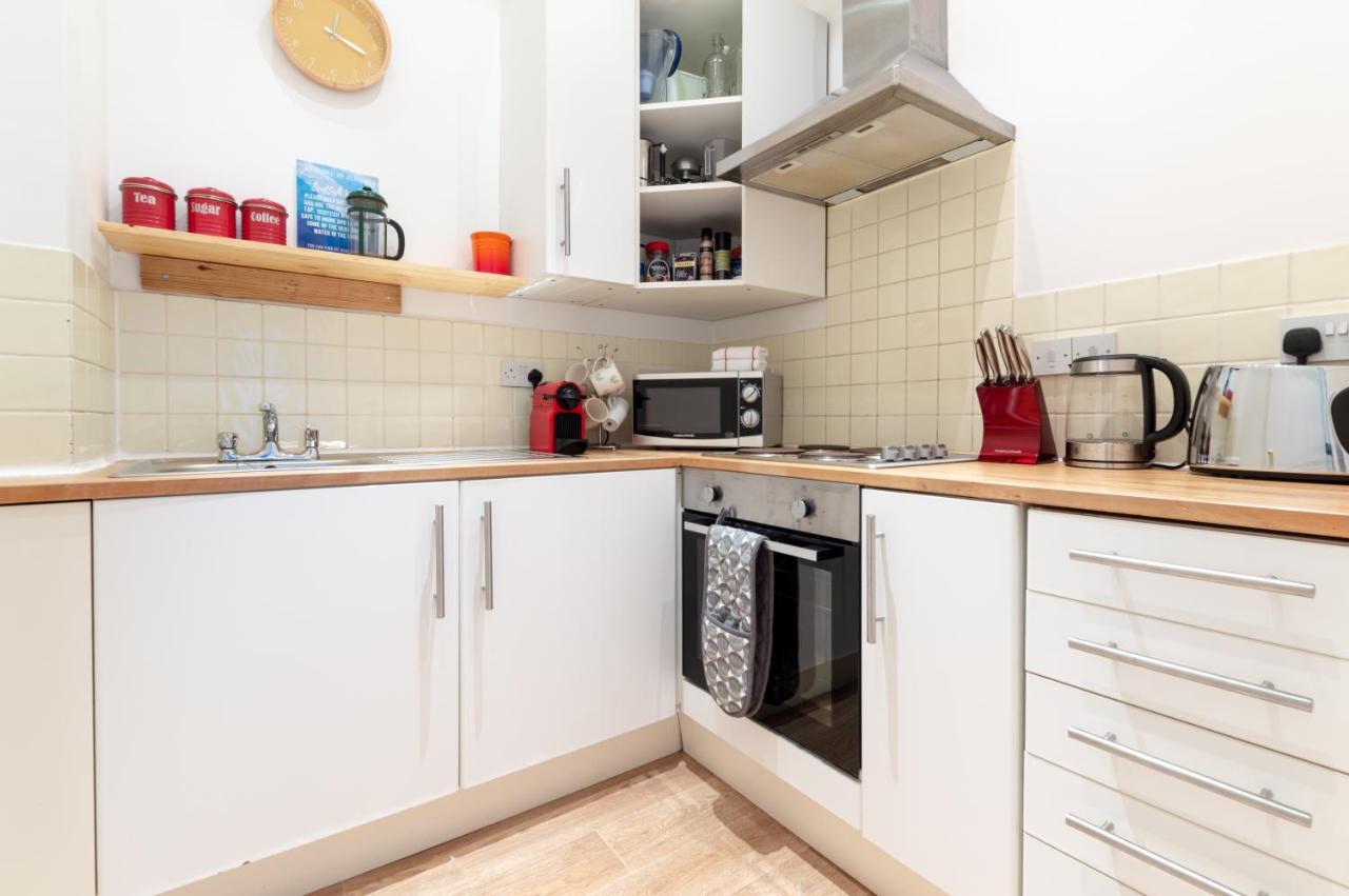 Апартаменты Beautiful Center 1 Bed With Park View *