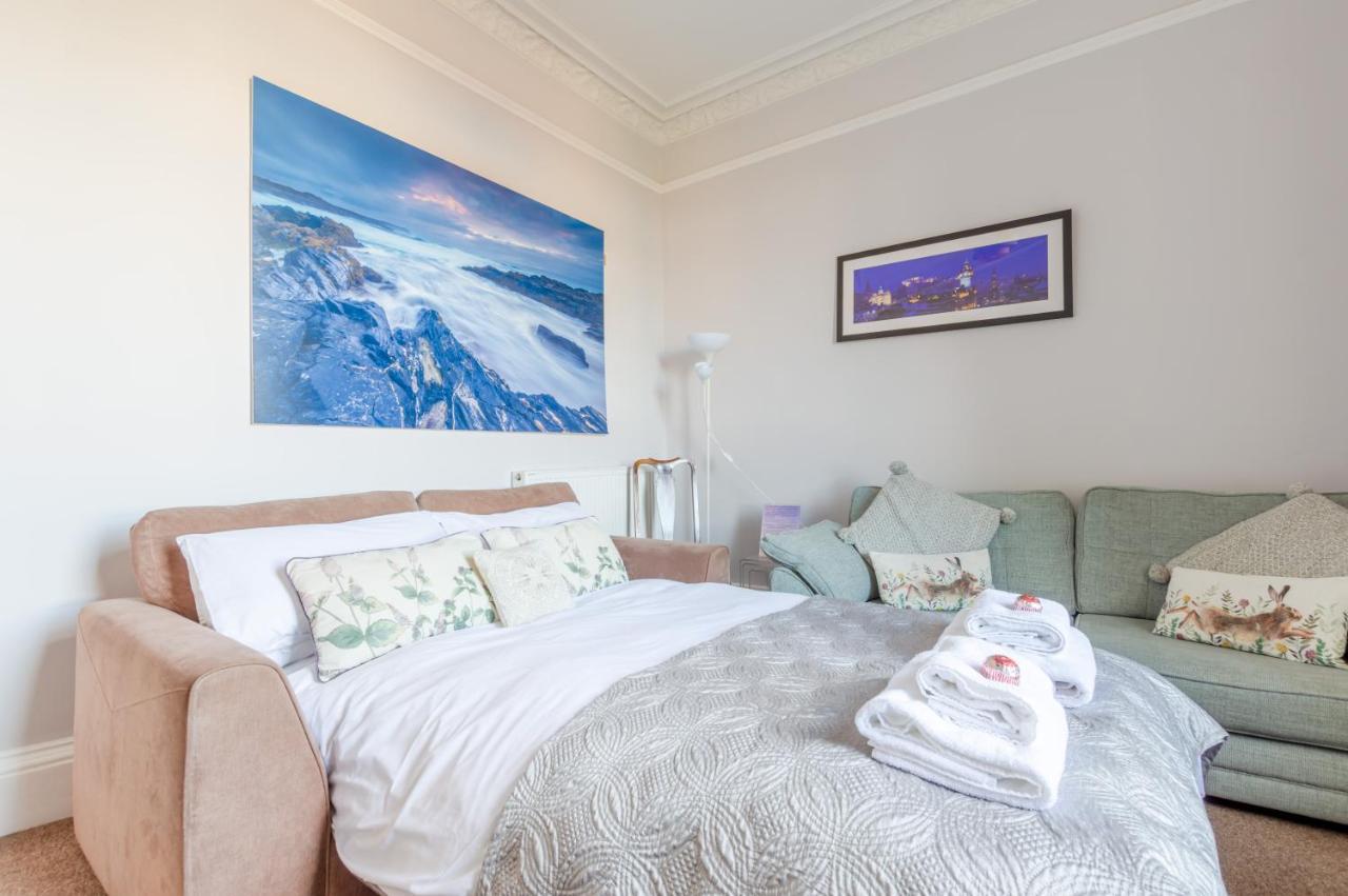 Апартаменты Beautiful Center 1 Bed With Park View Эдинбург