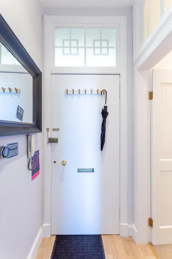 Beautiful Center 1 Bed With Park View